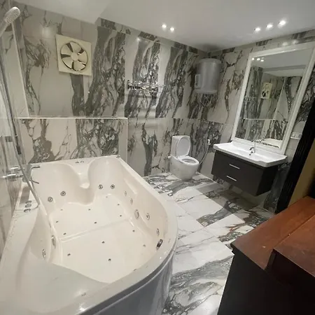 Shehab Royal Apart-Hotel 4